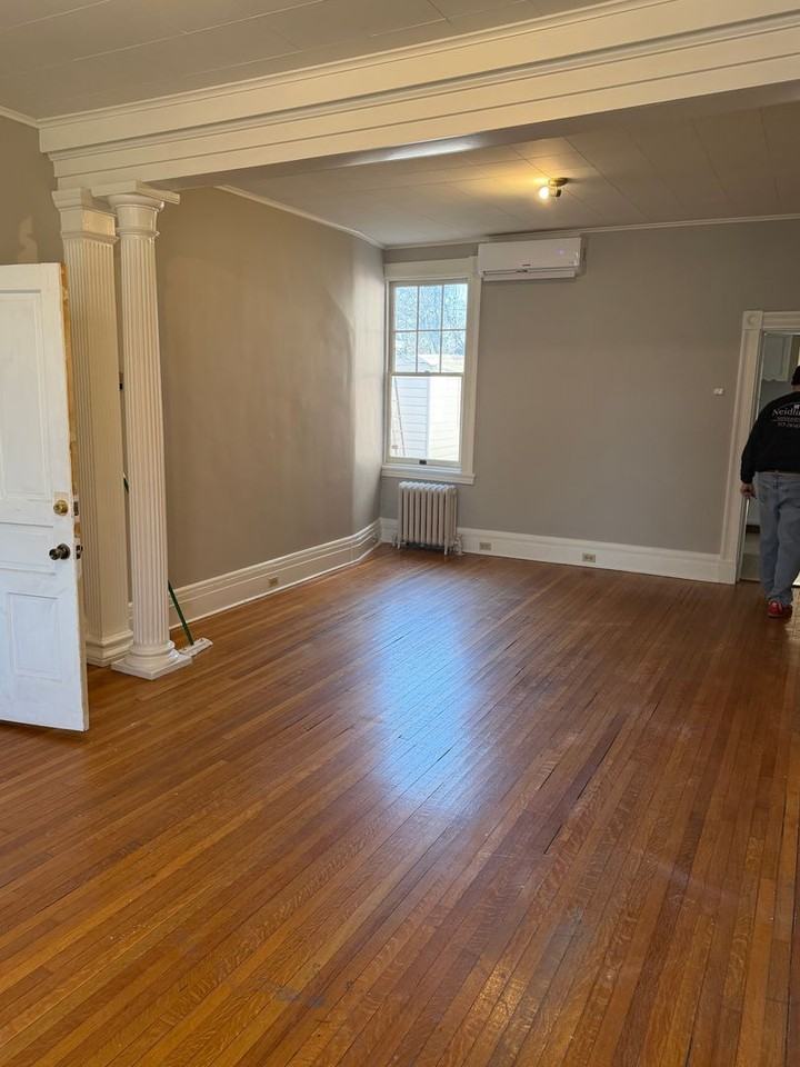 114 S West St - Photo 4 of 25