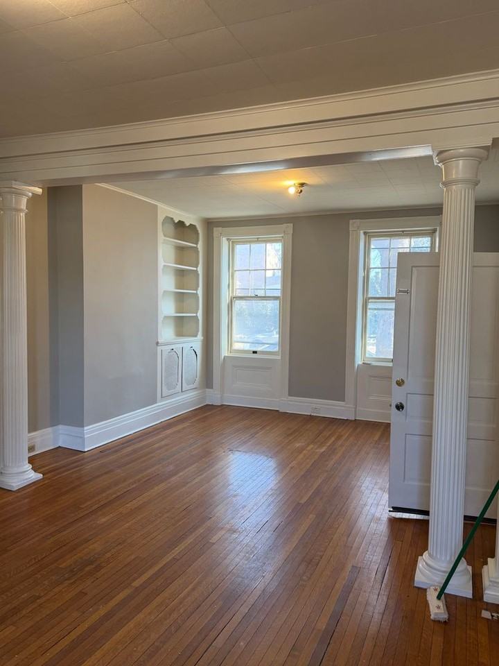 114 S West St - Photo 5 of 25