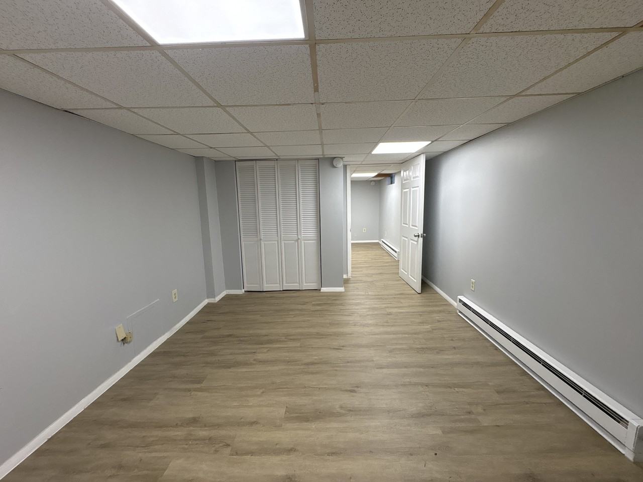 1242 Vine Street - Photo 7 of 12