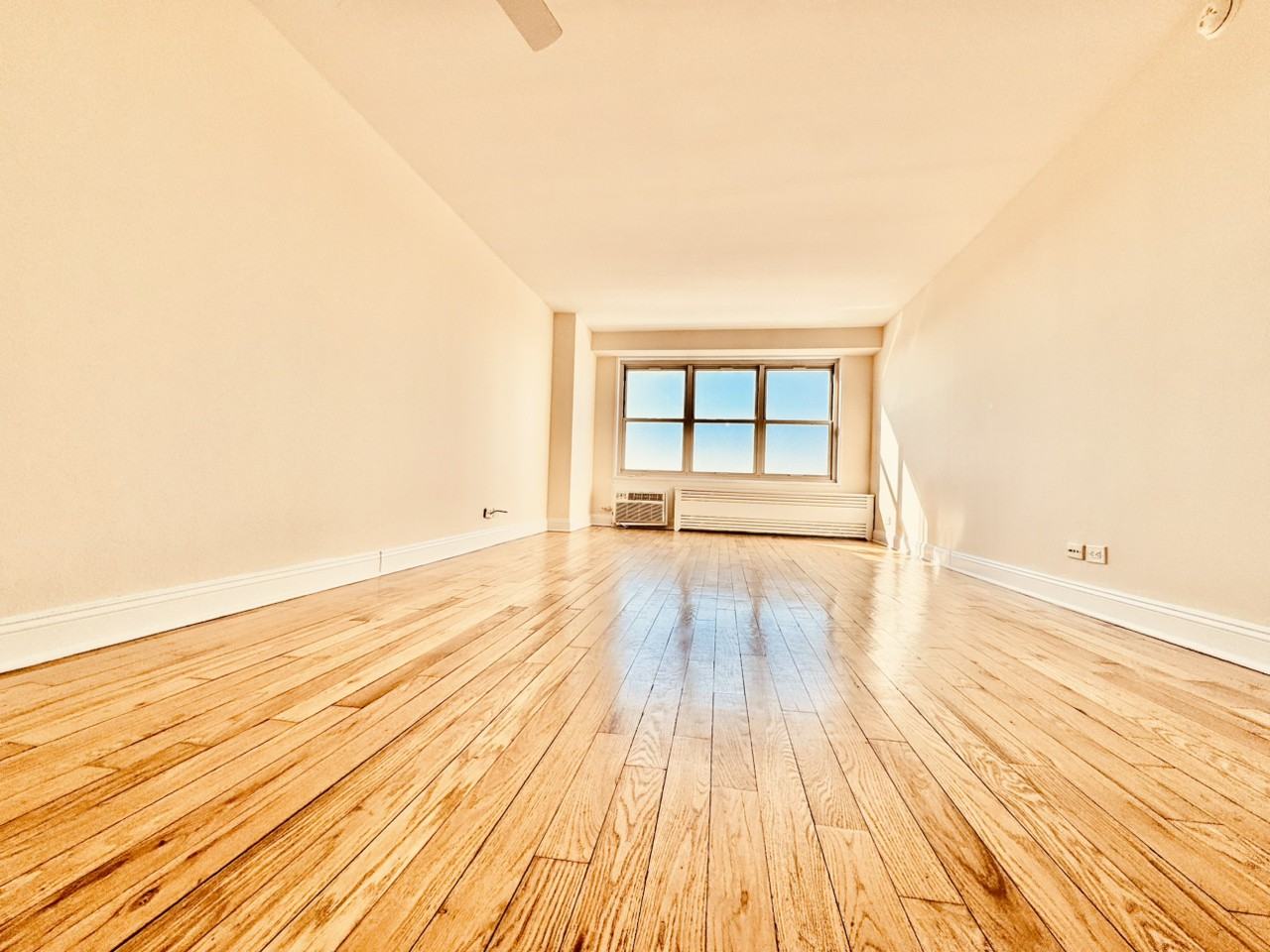 83rd Ave - Photo 2 of 12