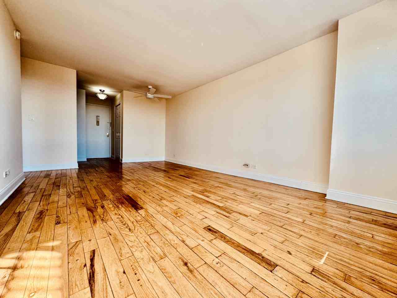 83rd Ave - Photo 3 of 12