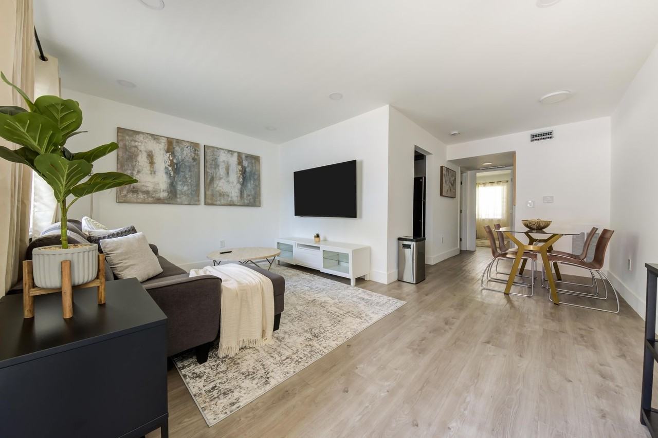 Takomah Apartments - Photo 2 of 16