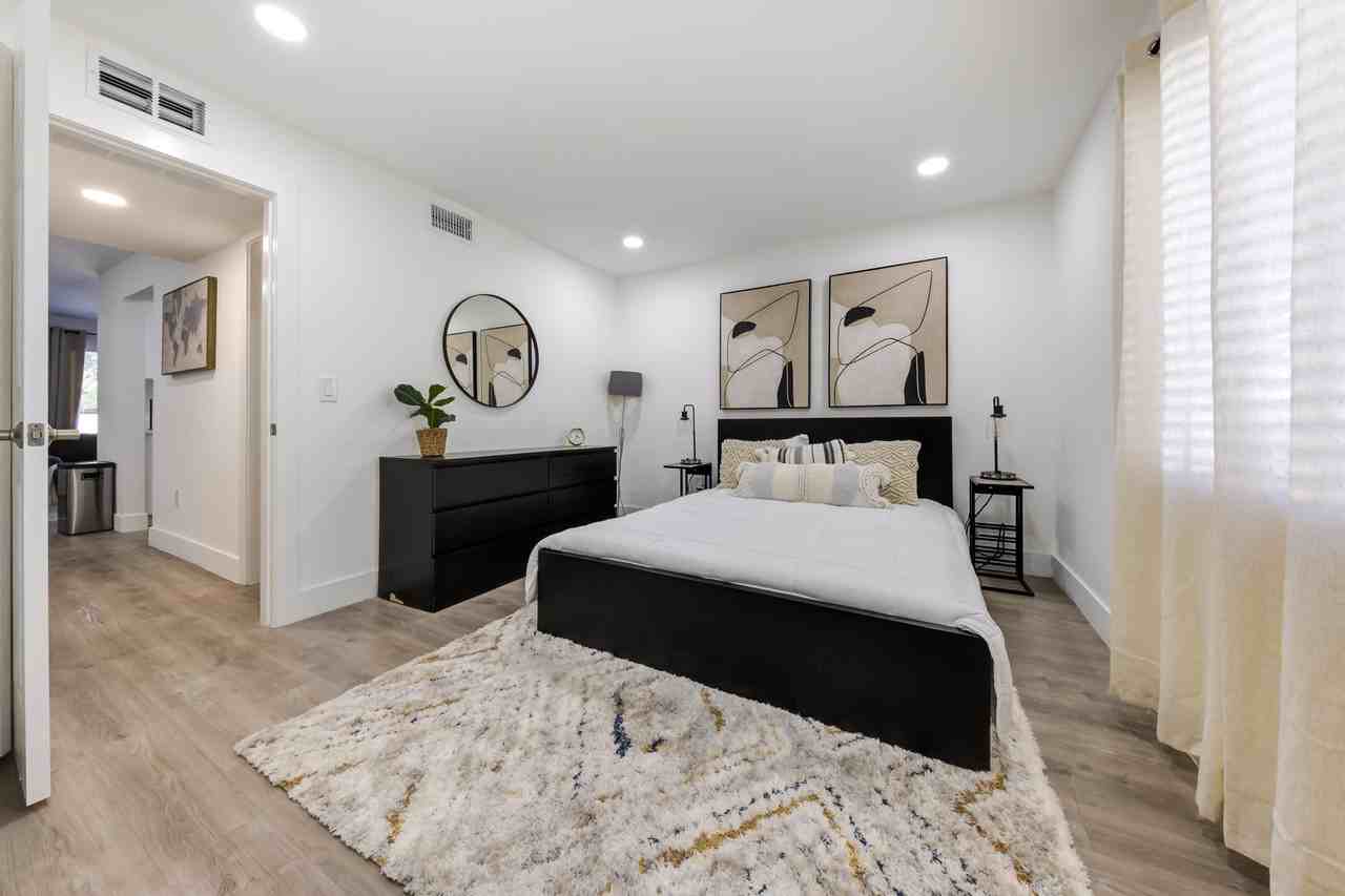 Takomah Apartments - Photo 4 of 16