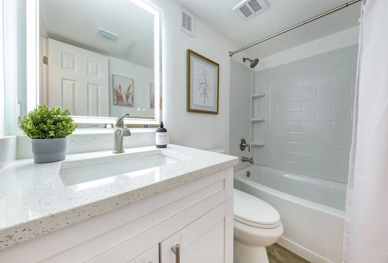 Takomah Apartments - Photo 7 of 15