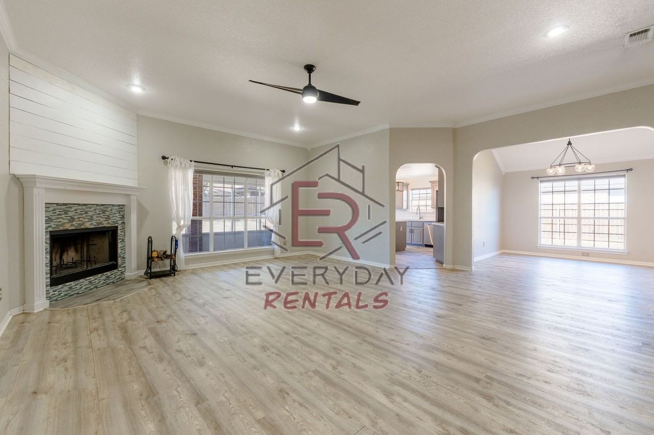 510 Crowfoot Dr - Photo 2 of 15