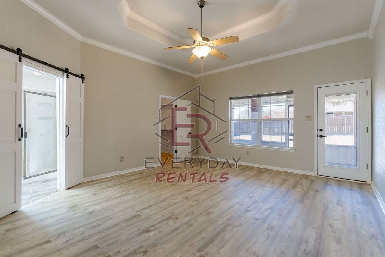 510 Crowfoot Dr - Photo 7 of 15