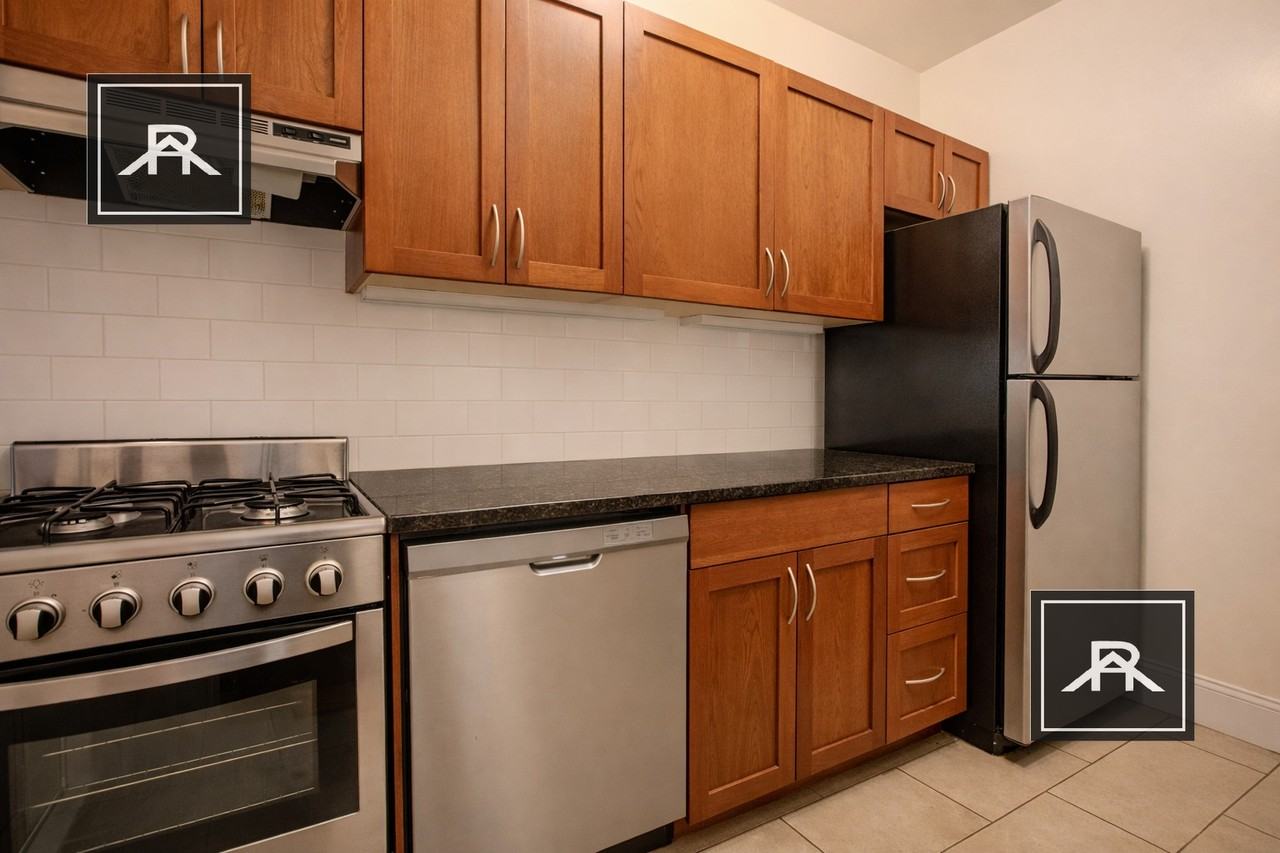 1338 Commonwealth Ave #18 - Photo 3 of 8