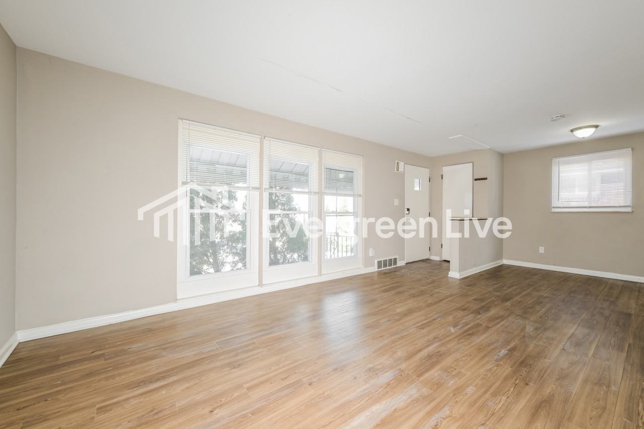 1917 Addison Ave - Photo 4 of 15