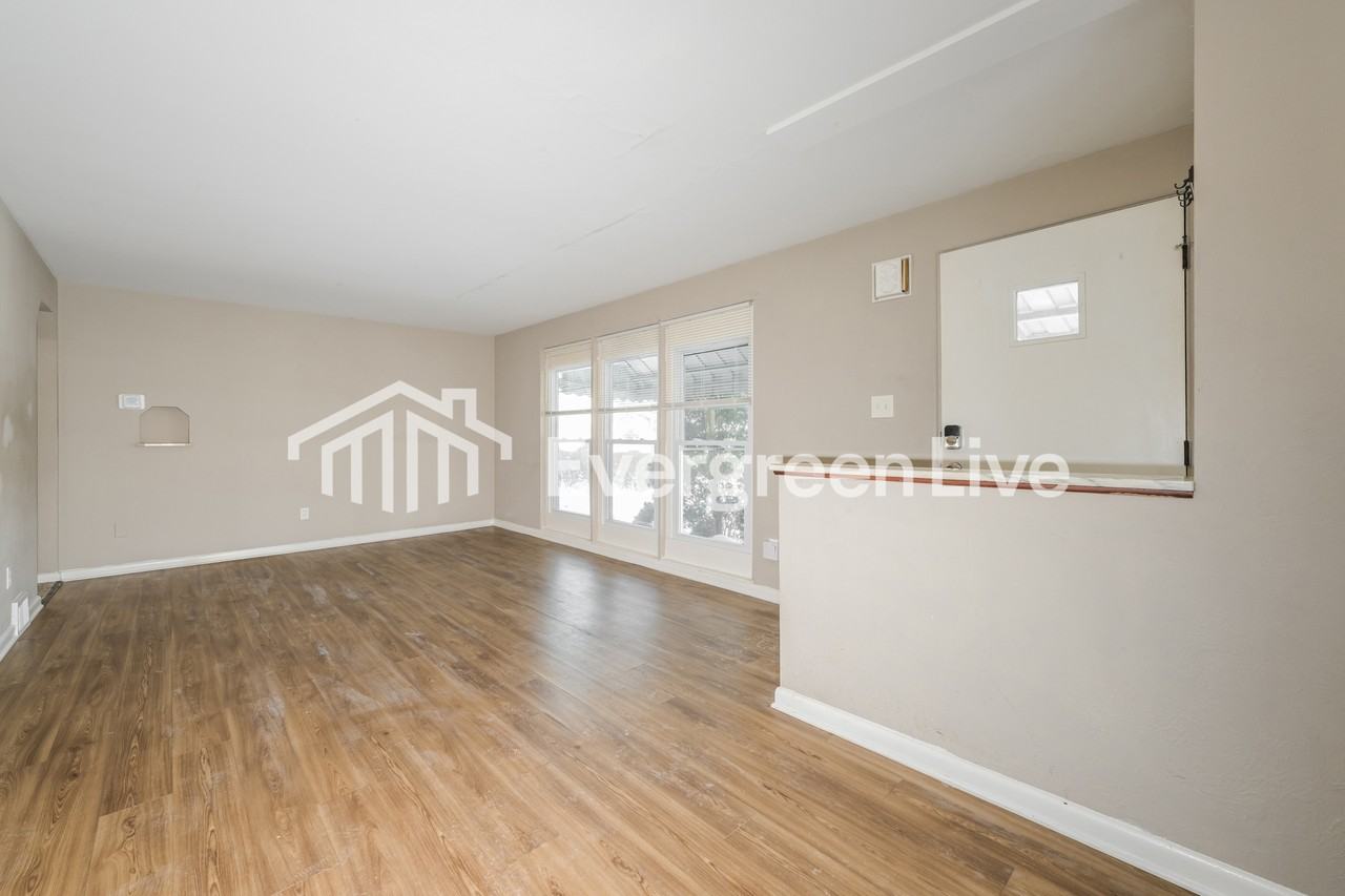 1917 Addison Ave - Photo 5 of 15