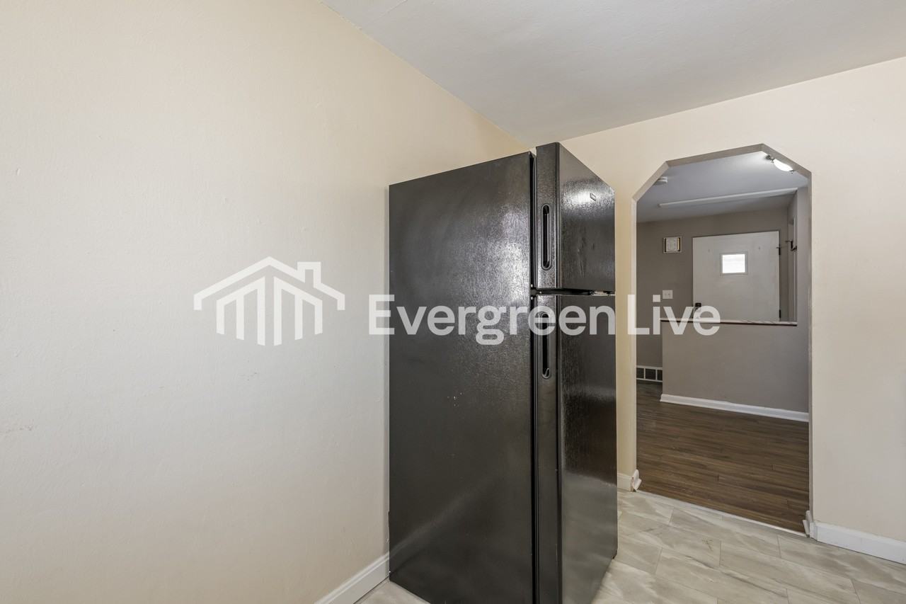 1917 Addison Ave - Photo 7 of 15