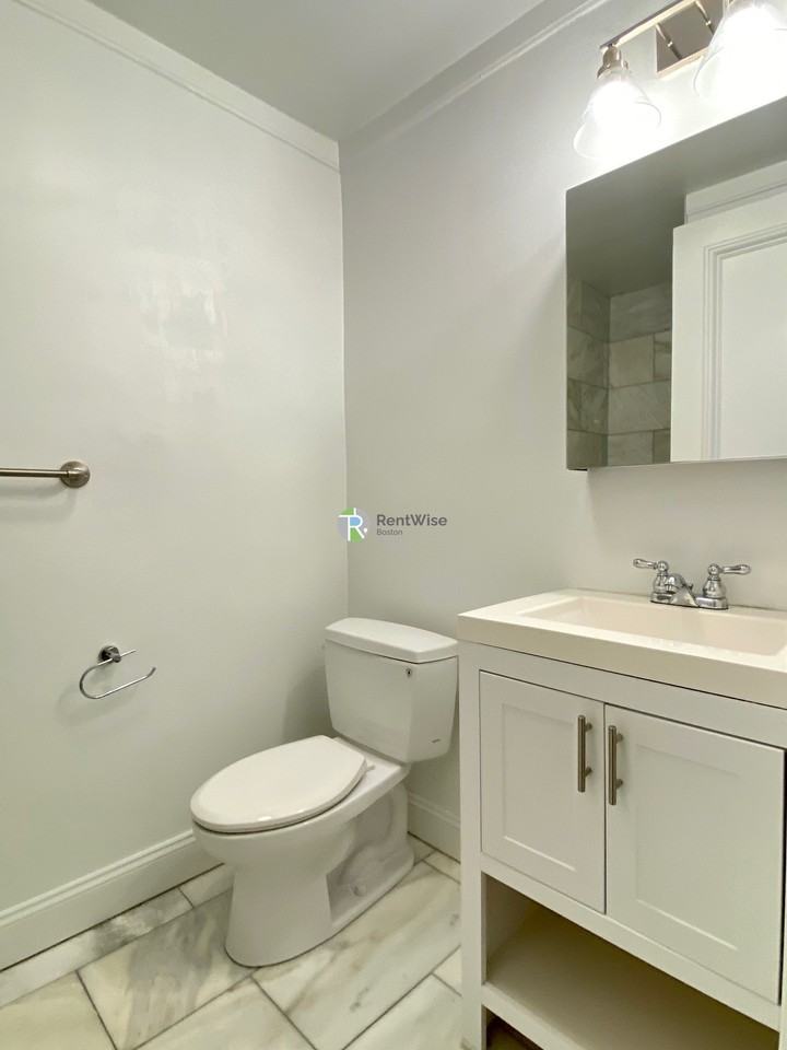 31 Marlborough St #2 - Photo 5 of 21