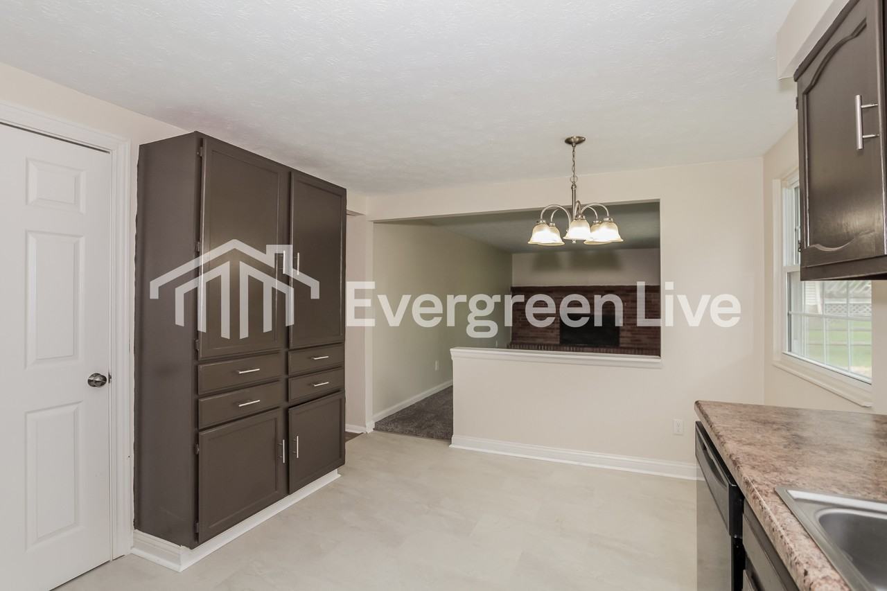 5616 Neptune Way - Photo 6 of 15