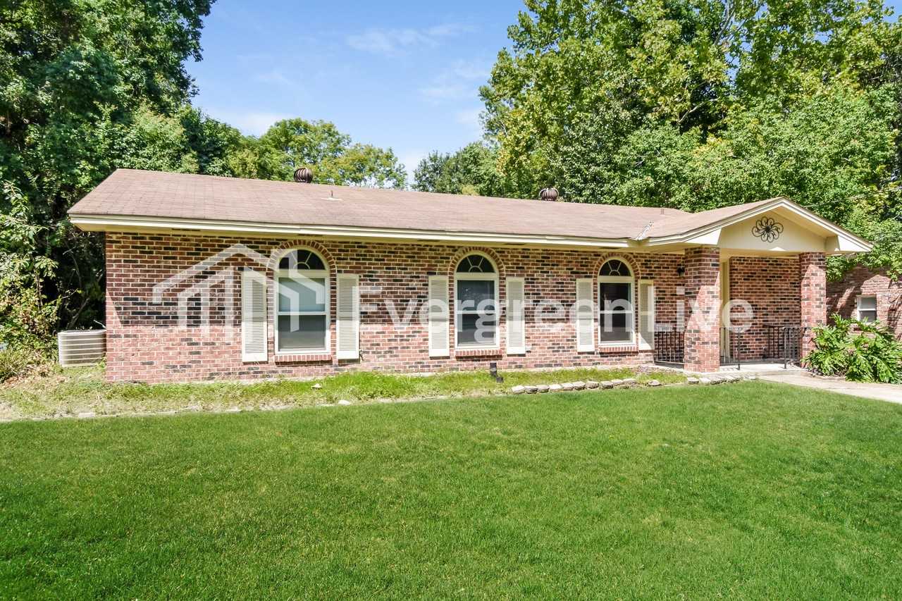 625 Durward Dr - Photo 2 of 15