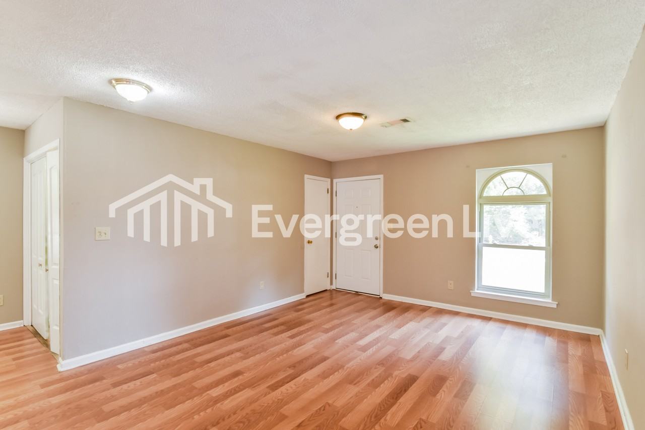 625 Durward Dr - Photo 3 of 15