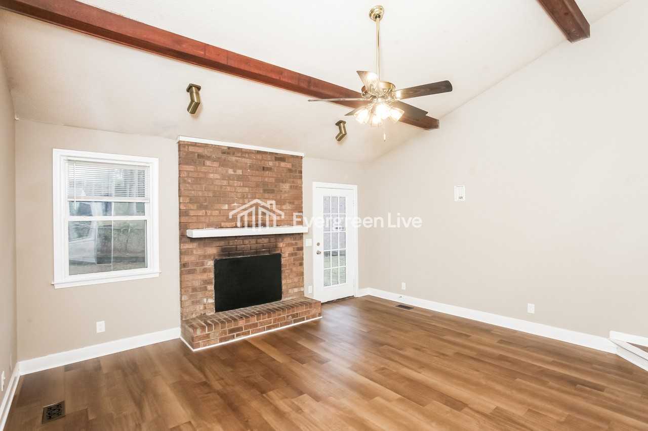 2200 Cardington Dr - Photo 2 of 15