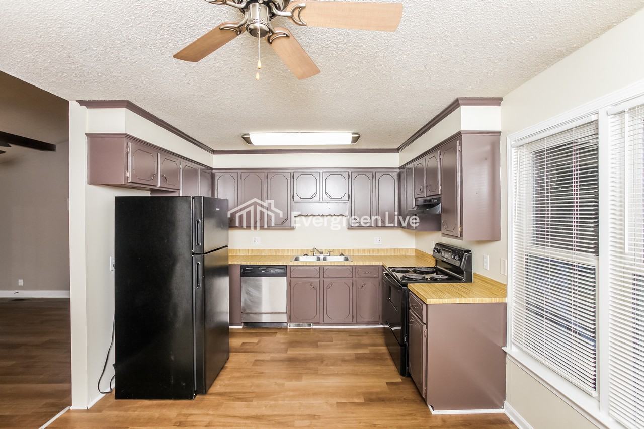 2200 Cardington Dr - Photo 5 of 15