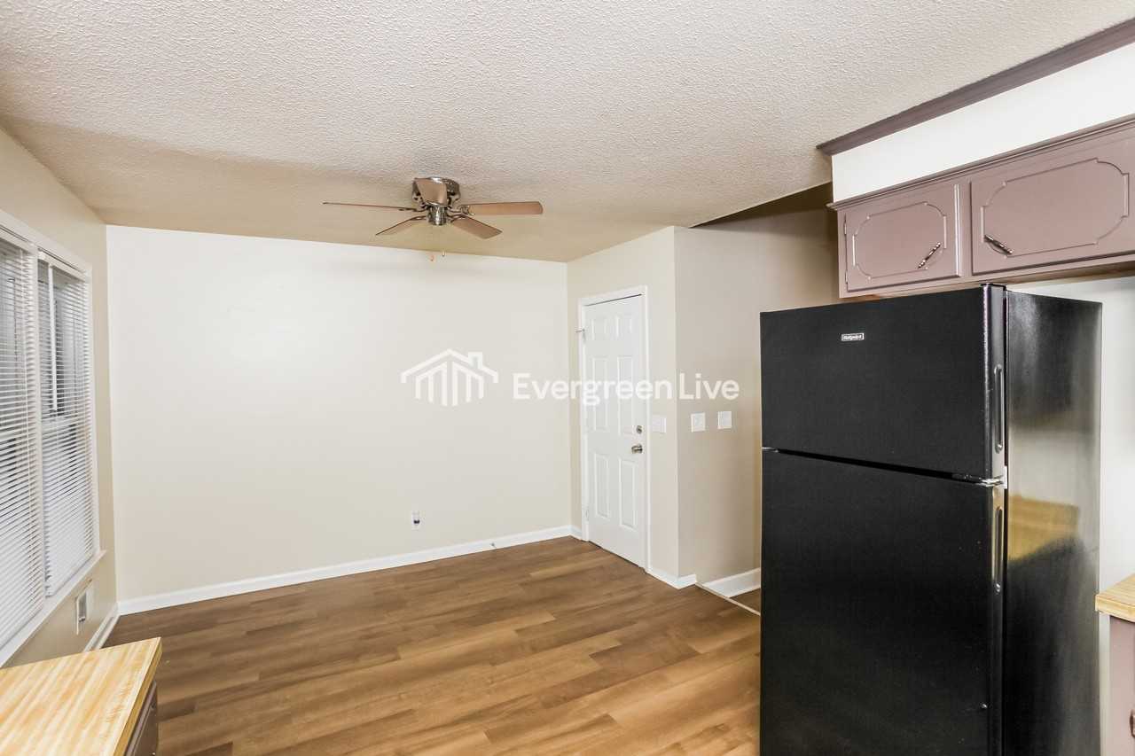 2200 Cardington Dr - Photo 6 of 15