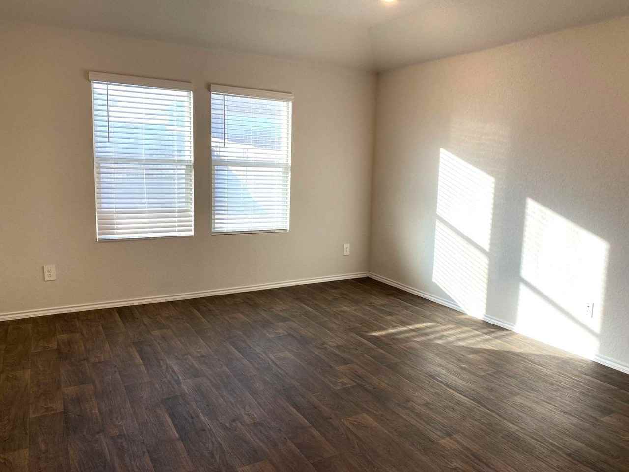 844 Nodding Nixie - Photo 6 of 20