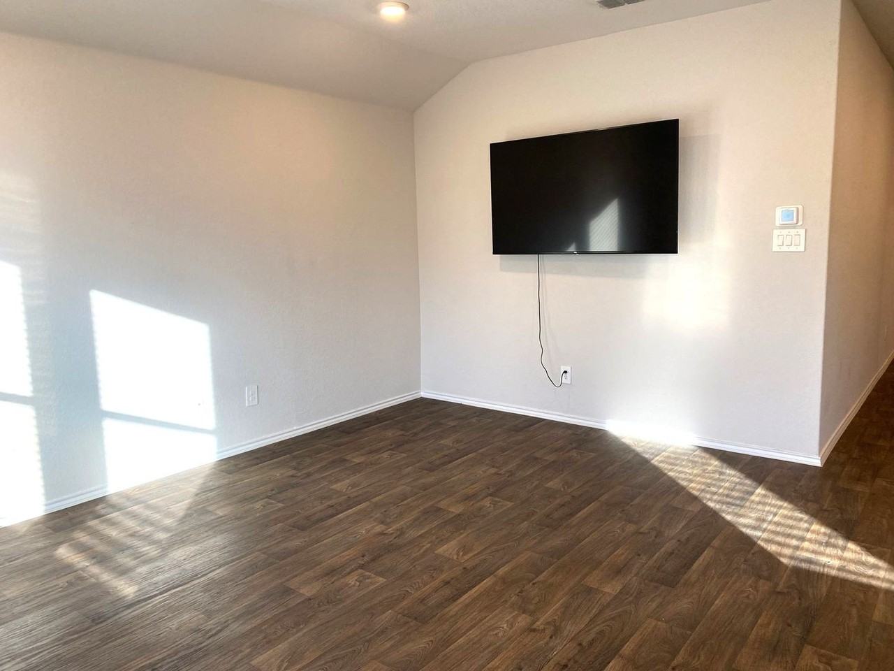 844 Nodding Nixie - Photo 7 of 20