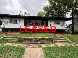 featured image of 621 N Leverett Ave