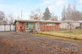 7009 N Howard St - Photo 1 of 1