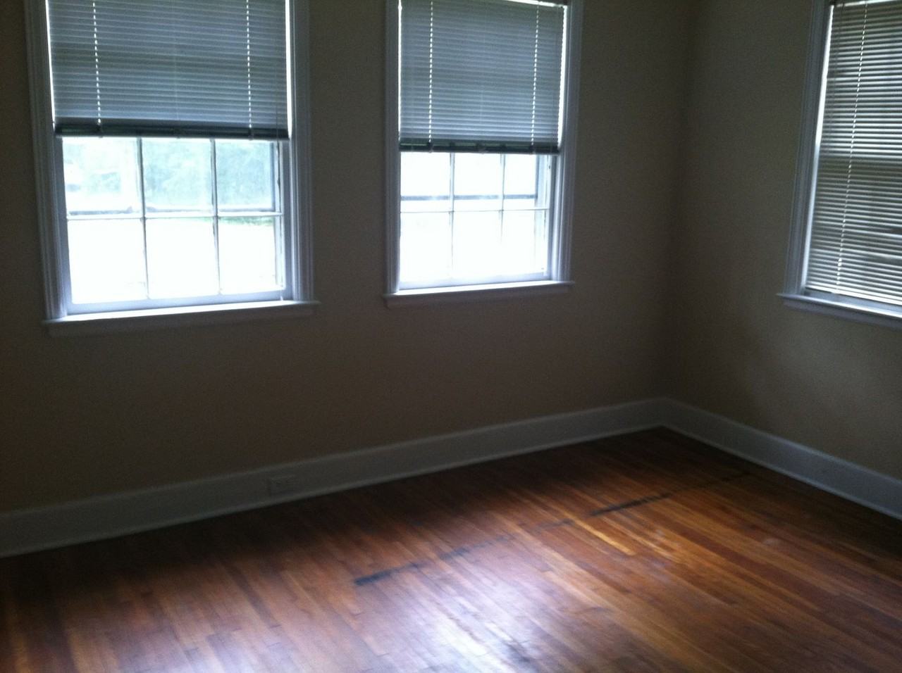 504B Graymont Ave - Photo 2 of 2