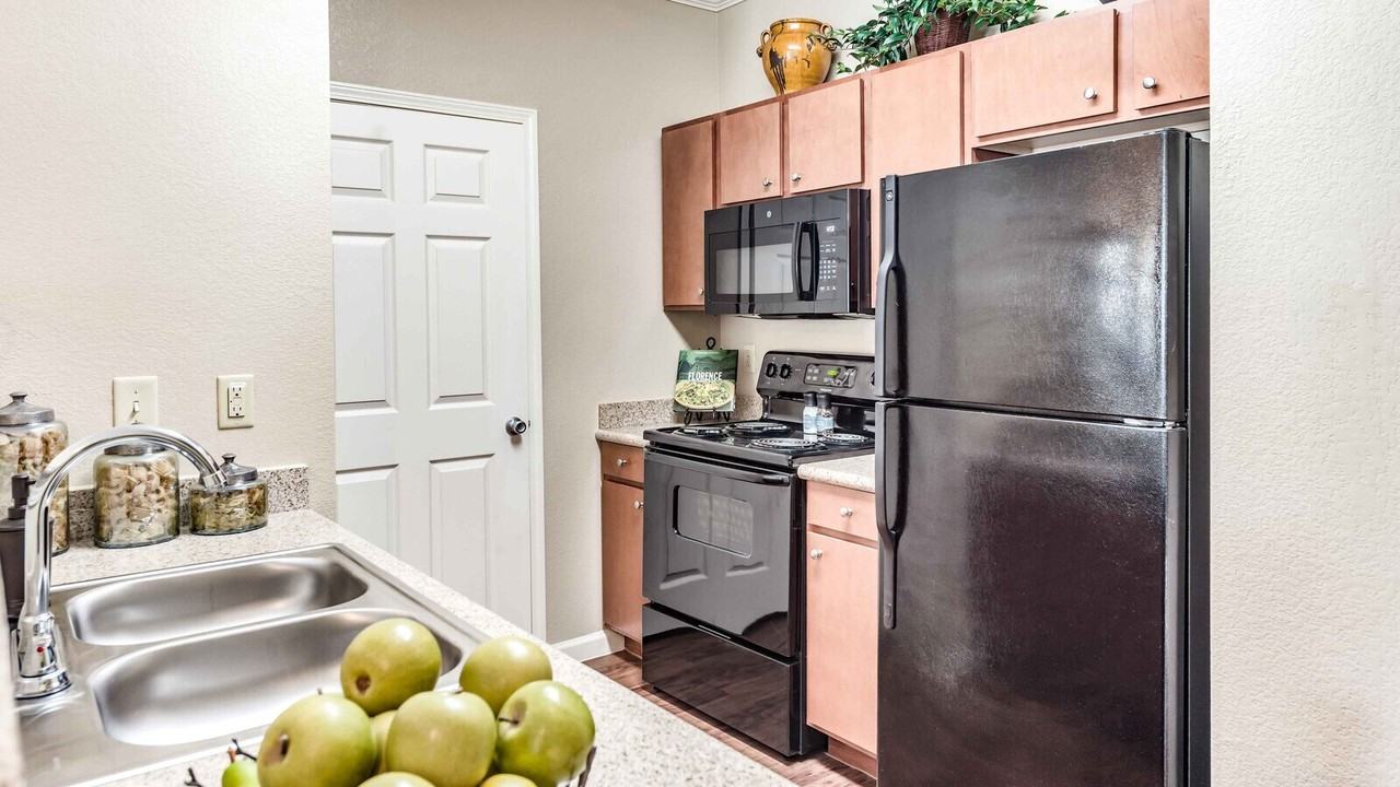 2200 W Baker Rd #BBAY - Photo 4 of 13