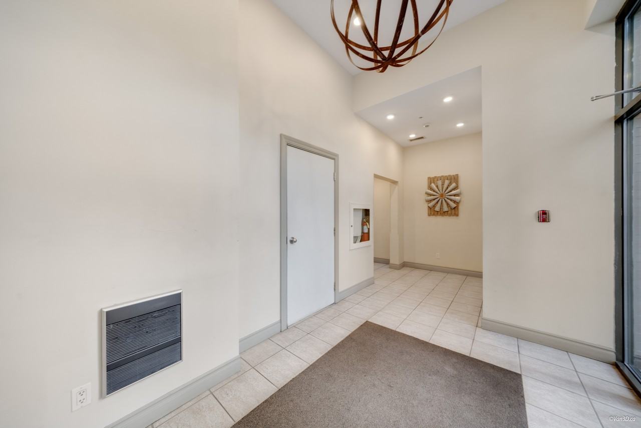 988 West 21st Avenue #xxx - Photo 5 of 32