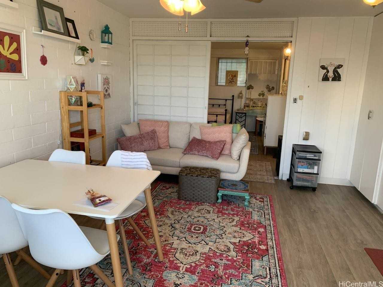 1526 Thurston Ave #1 - Photo 3 of 6