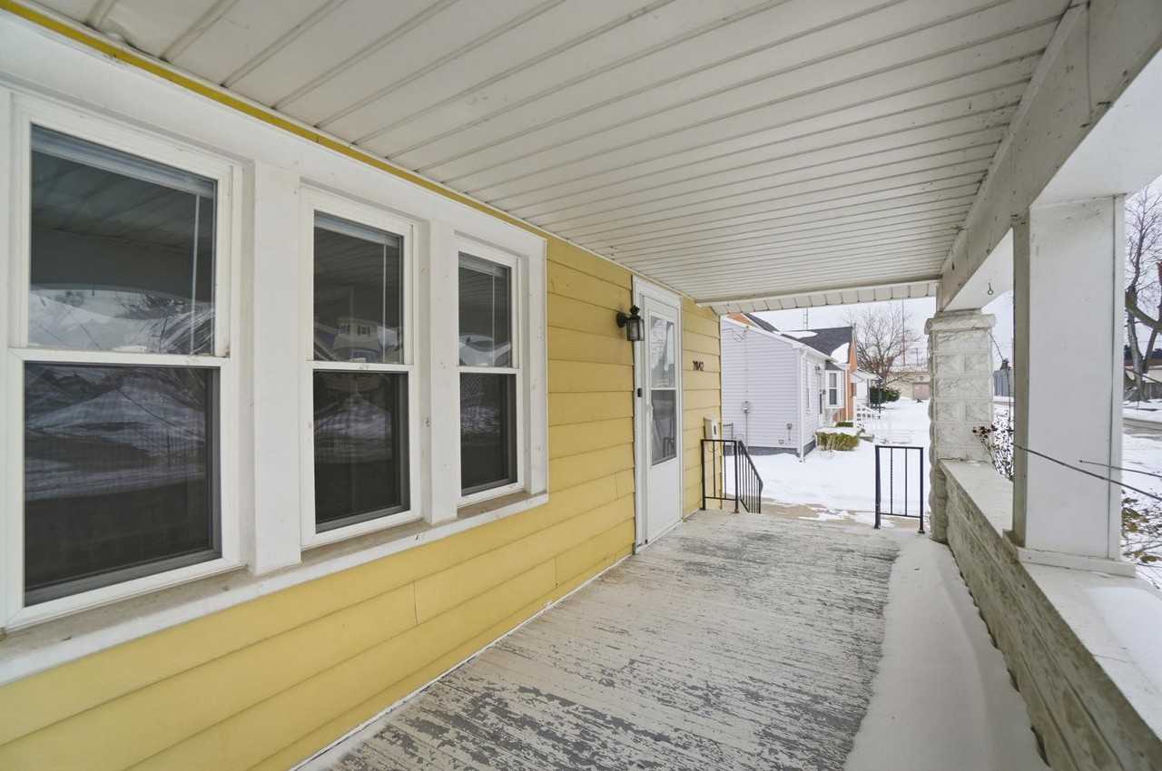 2842 115th St - Photo 6 of 33