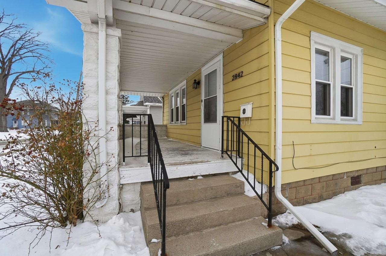 2842 115th St - Photo 7 of 33