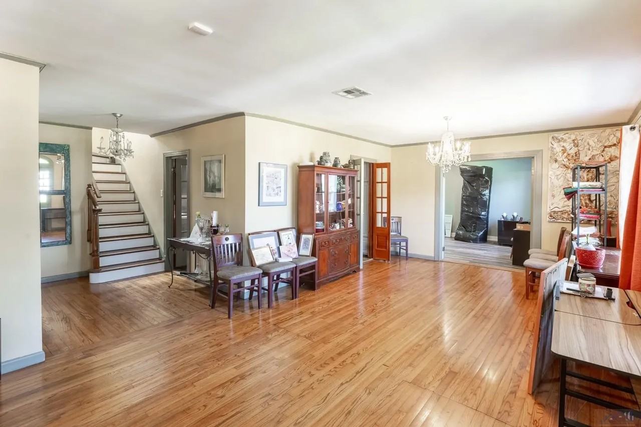 116 Central Ave - Photo 4 of 10