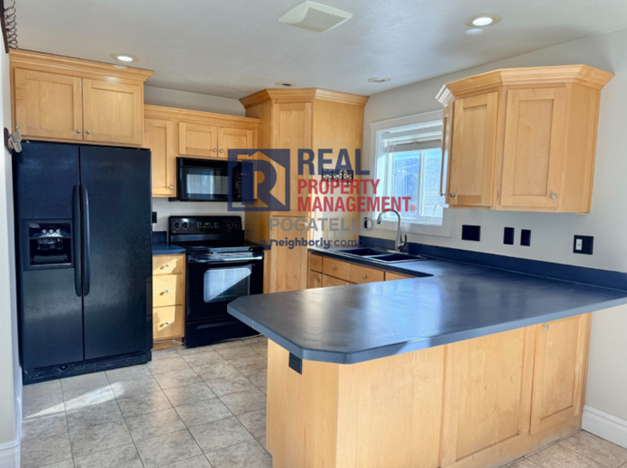 1628 Sun Hill Loop - Photo 3 of 33