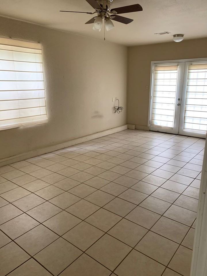 733 Parkview St - Photo 2 of 20