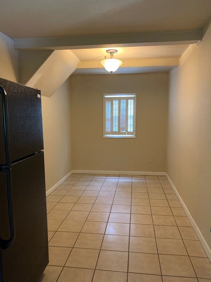 733 Parkview St - Photo 5 of 20