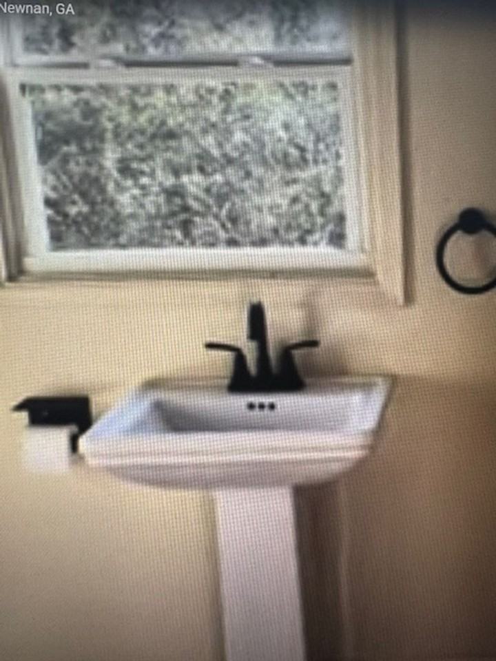 129 Sweeper Smith Rd - Photo 4 of 5