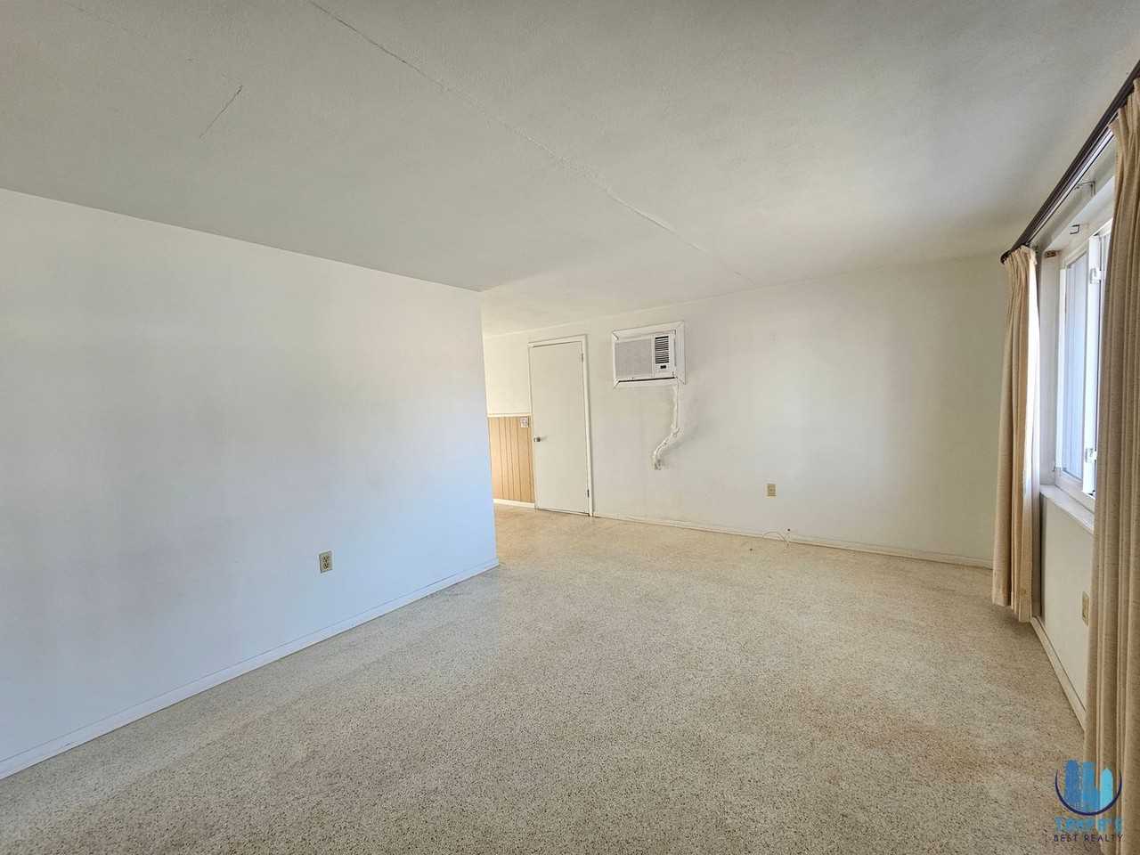 4519 Pirate Pl - Photo 3 of 19