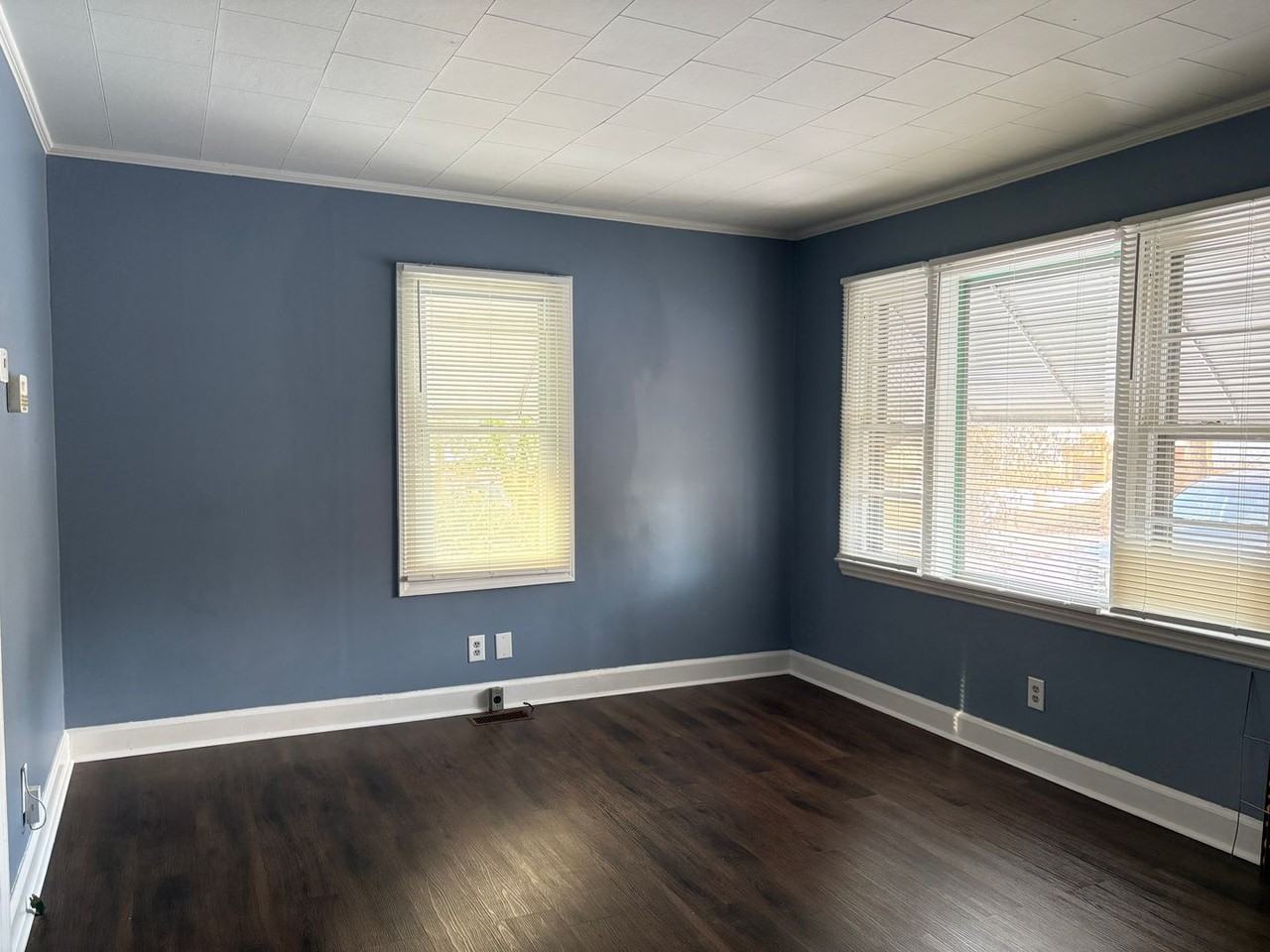 1025 Manly St - Photo 3 of 12