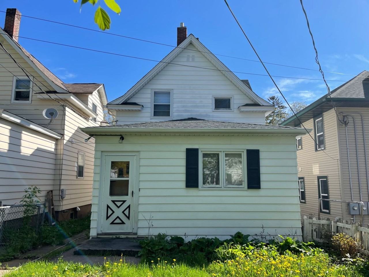 1105 N 7th Ave E - Photo 2 of 31