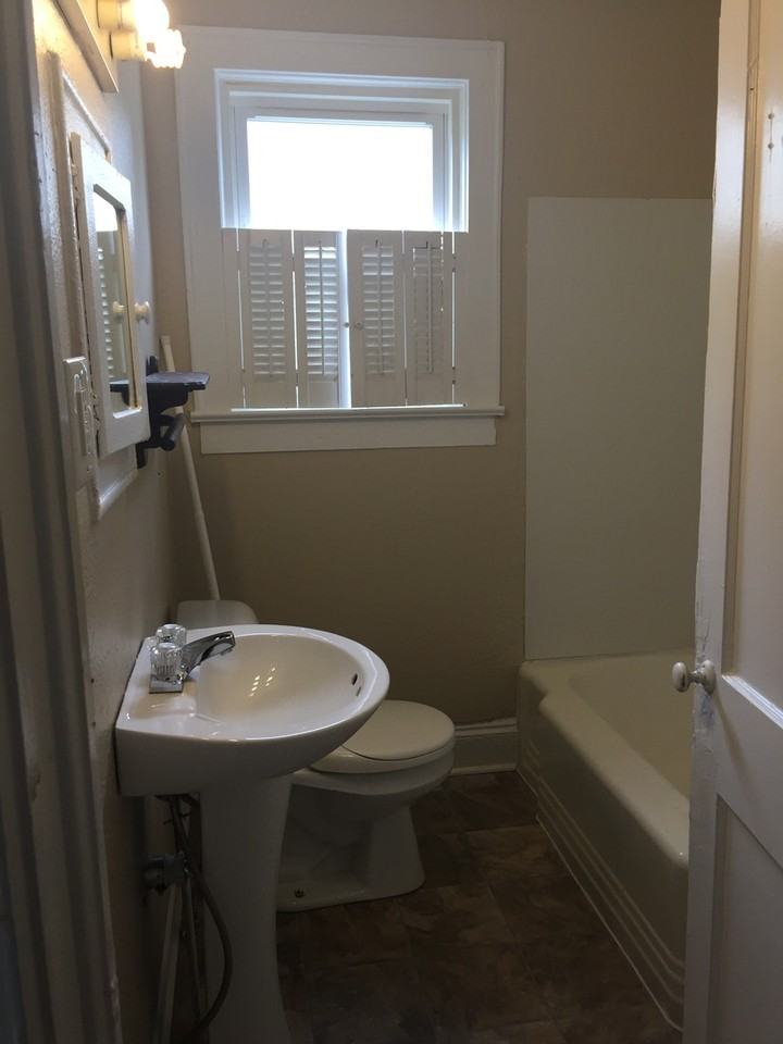 1400B Summitt Ave - Photo 7 of 12