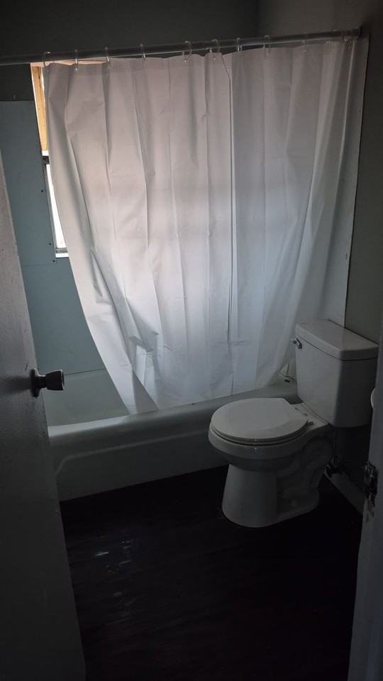 307 W Thomas Ct - Photo 2 of 5