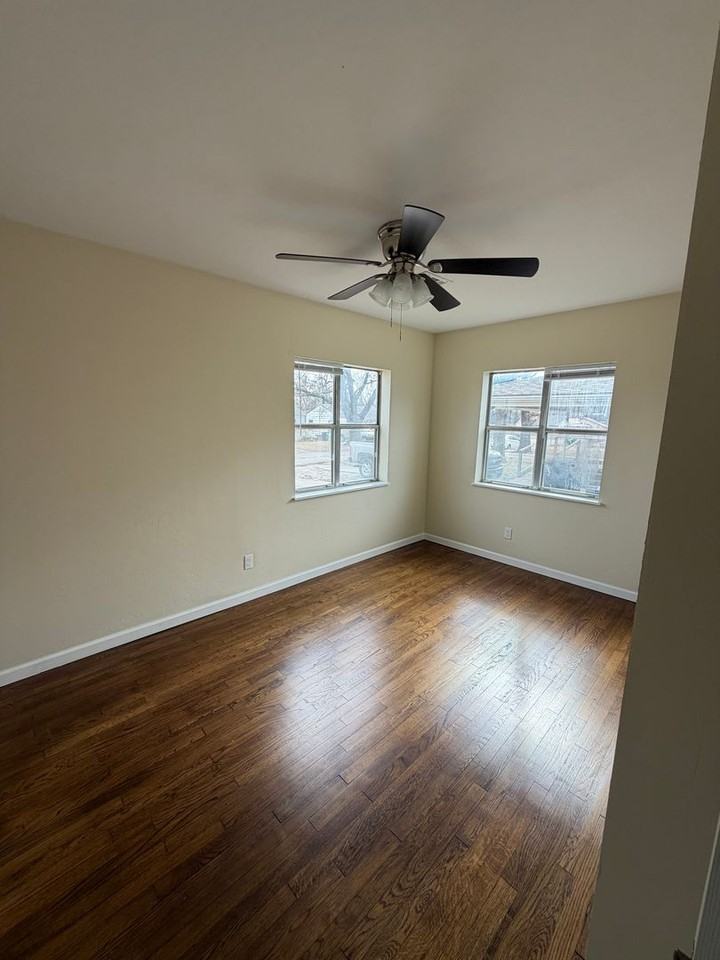 1416 N Oklahoma Ave - Photo 7 of 8