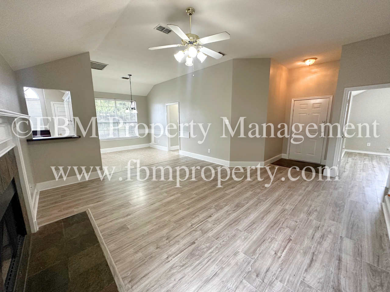 801 Oak Dr - Photo 3 of 23