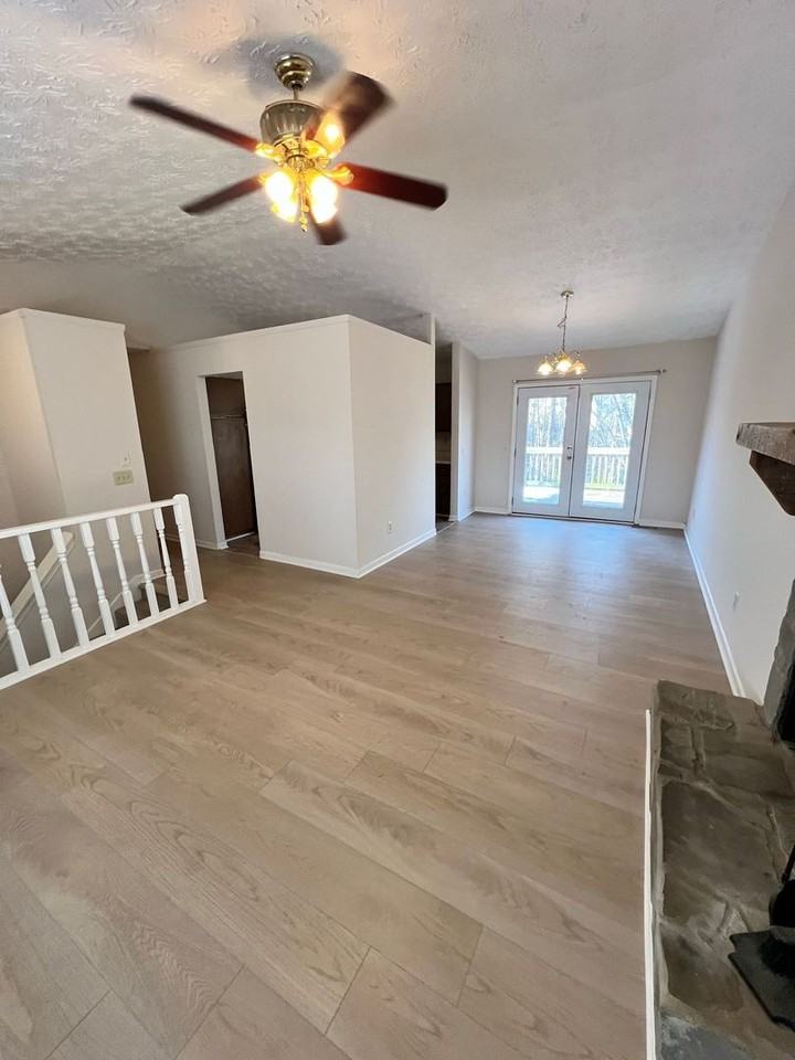 5270 Sugar Crest Dr - Photo 2 of 22