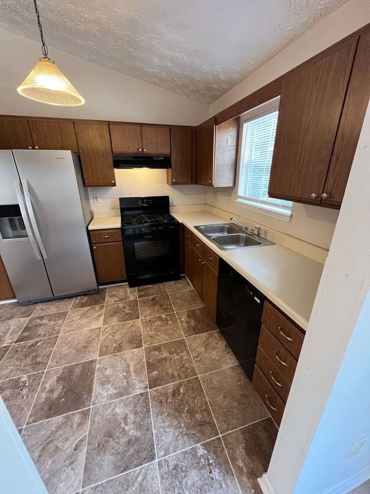 5270 Sugar Crest Dr - Photo 7 of 22