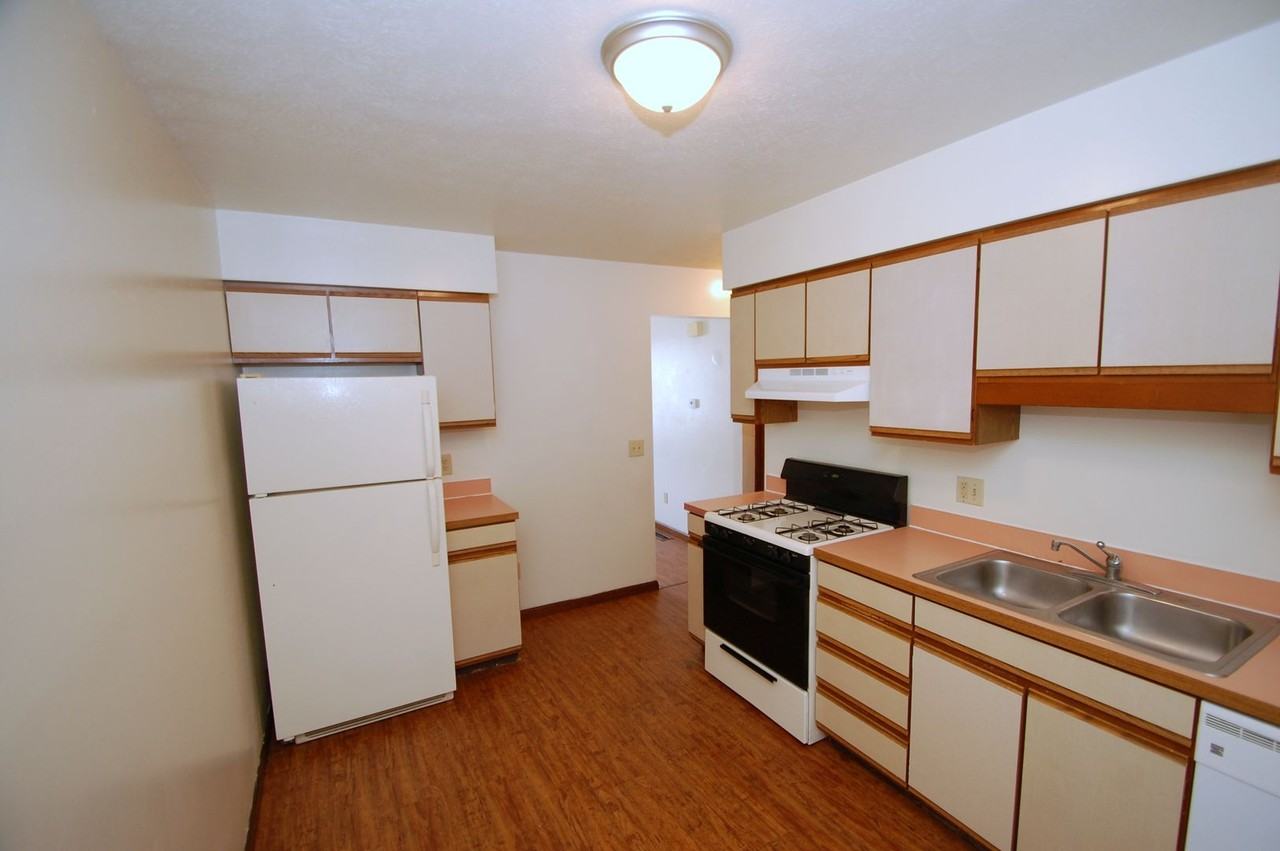 517 S Silverwood Ln #E - Photo 3 of 11