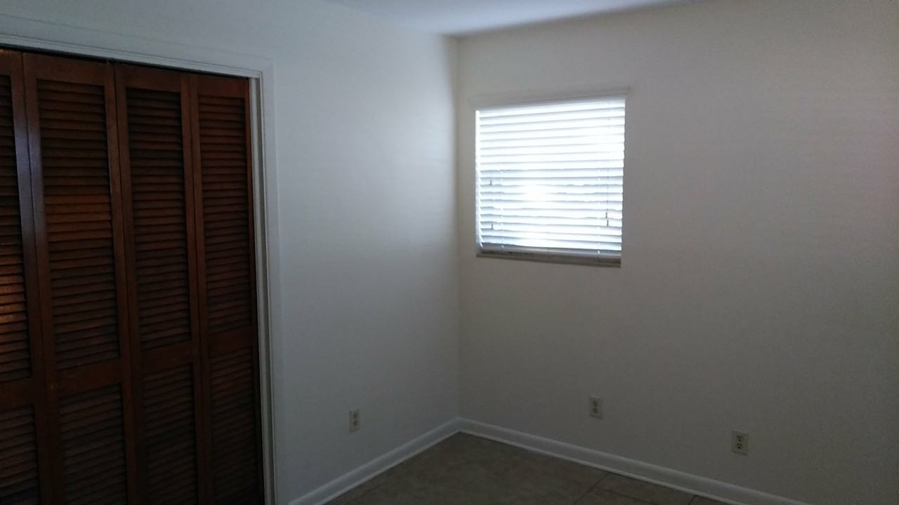 201 9th St N #1 - Photo 7 of 11