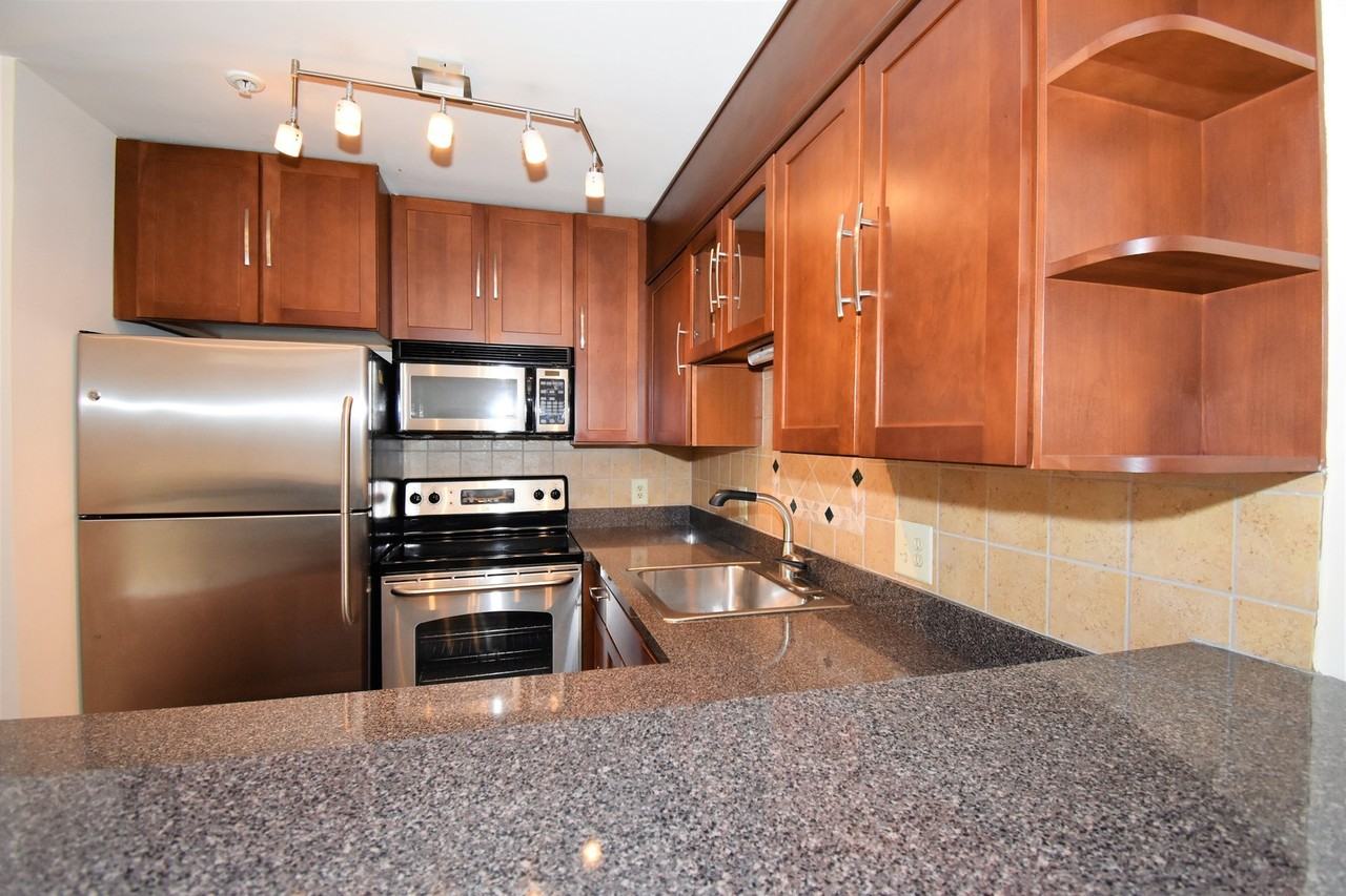 5821 Inman Park Cir #140 - Photo 7 of 20