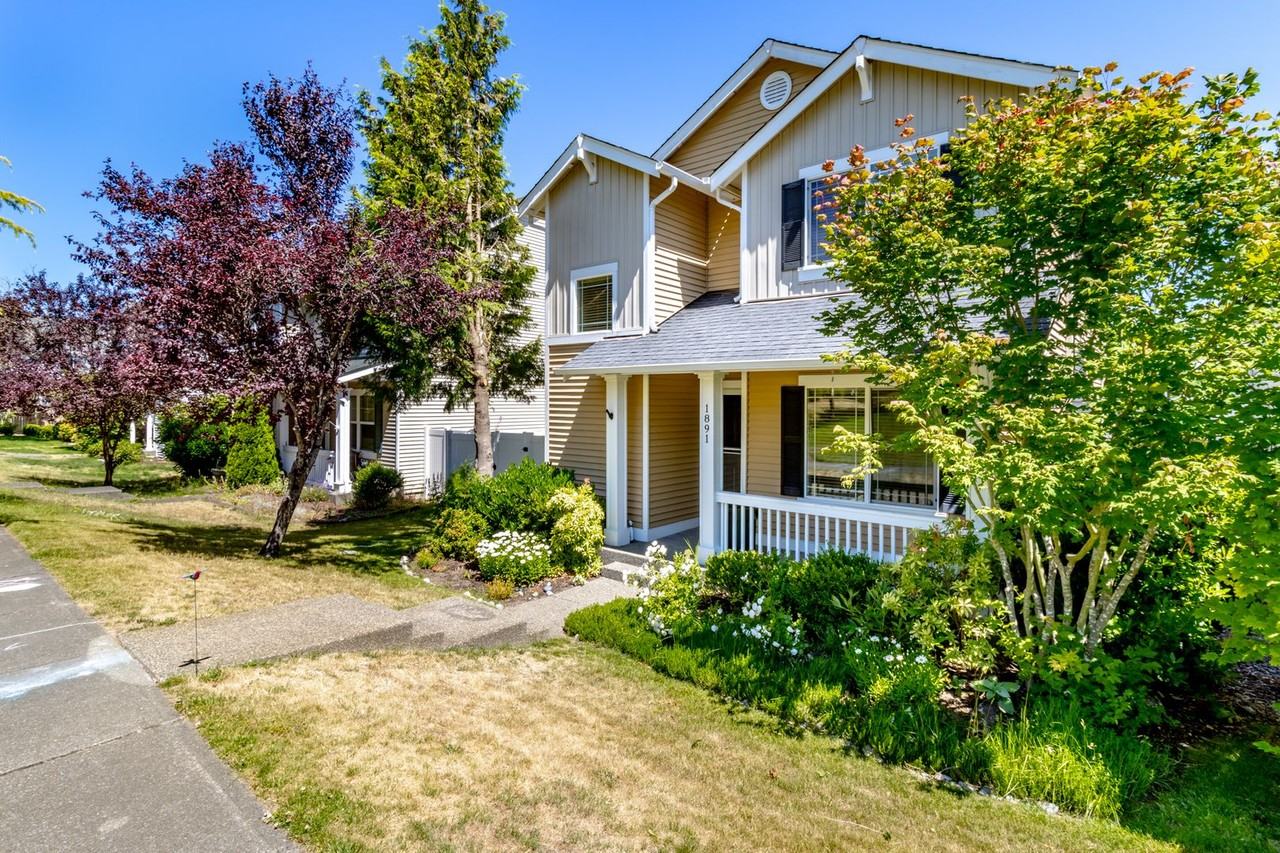 1891 Johnson Ave - Photo 2 of 47