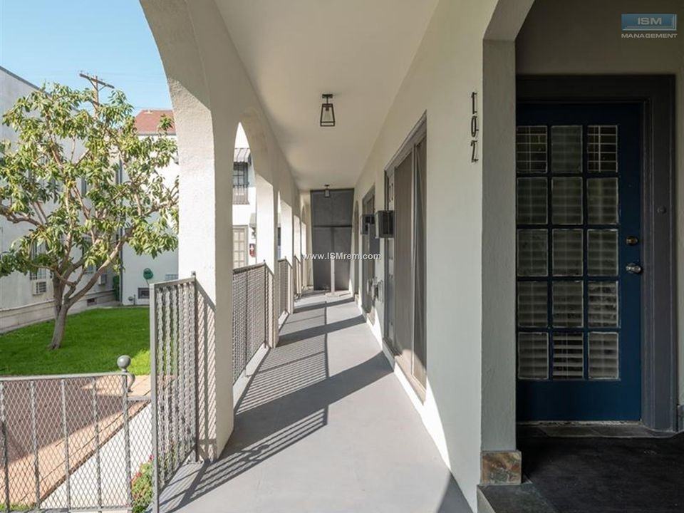 5171 Marathon Apartments - Photo 5 of 9